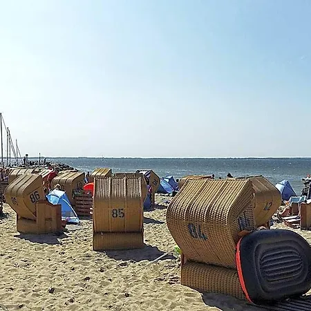 Charmante Vincent In Strandnaehe 호텔 3*